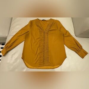 T Tahari Button Down V-Neck Long Sleeve Blouse